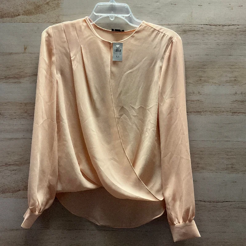 Casual Sneakers Top Long Sleeve By Ann Taylor In Pink, Size: Xs