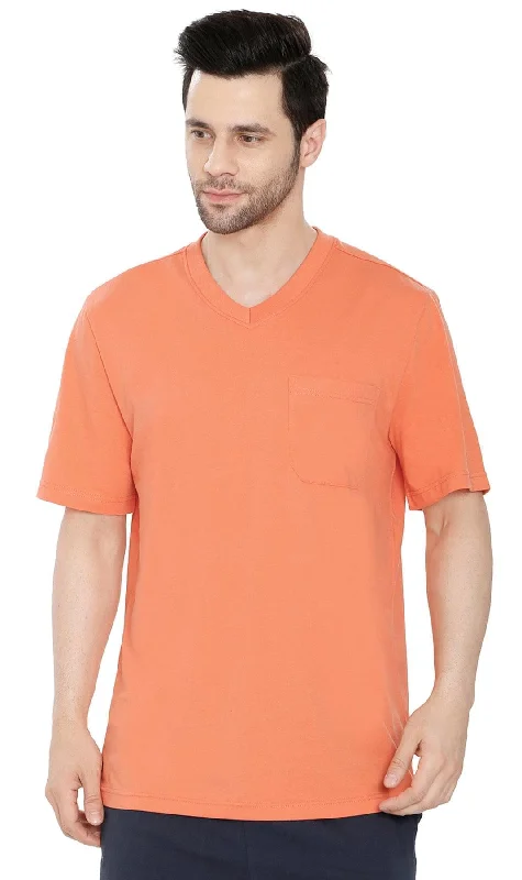 Street Styles Men's V-Neck T-Shirt with Pocket - The Dressier Tee